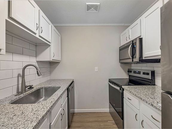 4th image of 4300-4310 Batavia Meadows Dr #4310-07