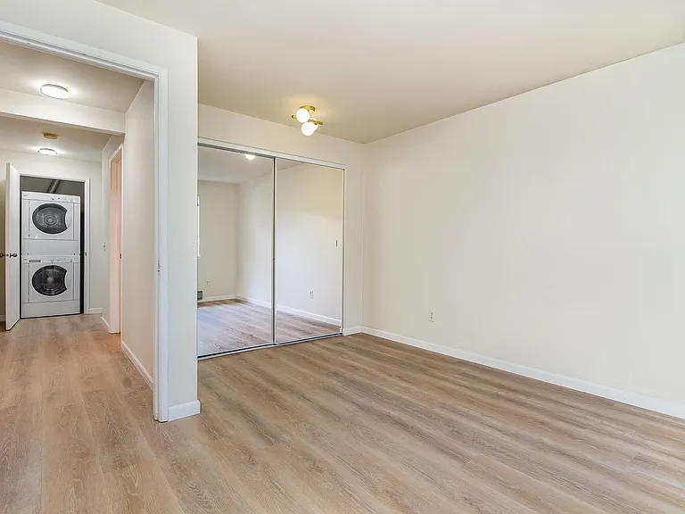 10017 NE 138th Pl #B4 — Photo 3