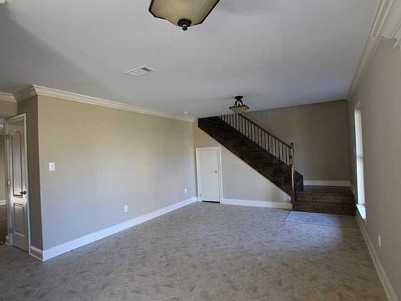 3rd image of 6934 Cove Dr