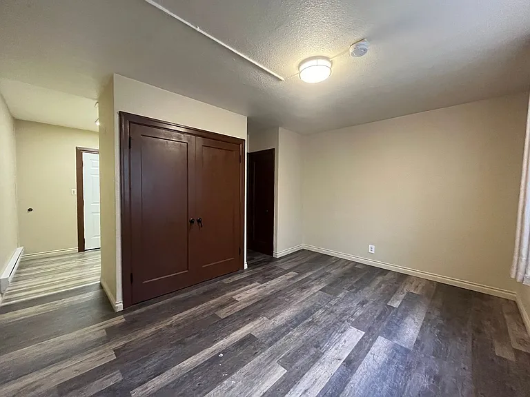 916 W Augusta Ave — Photo 12