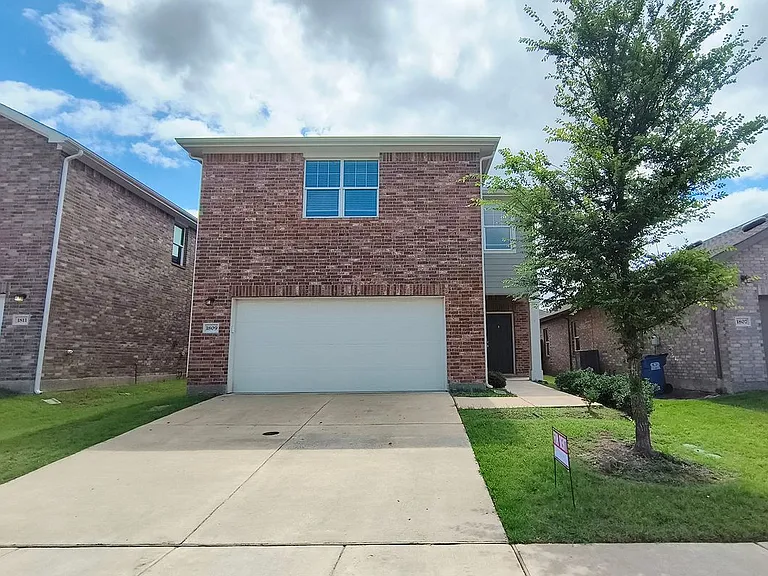 1809 Chapel Hill Rd — Photo 1