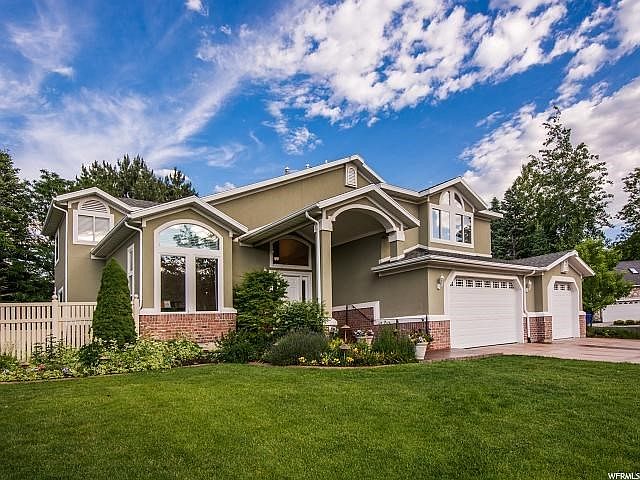 1st image of 7967 S Willow Cir