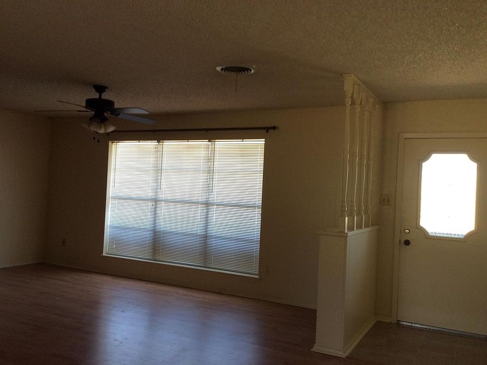 1st image of 2901 S 21st St
