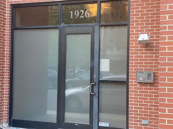 2nd image of 1926 N Lincoln Park W APT 4B