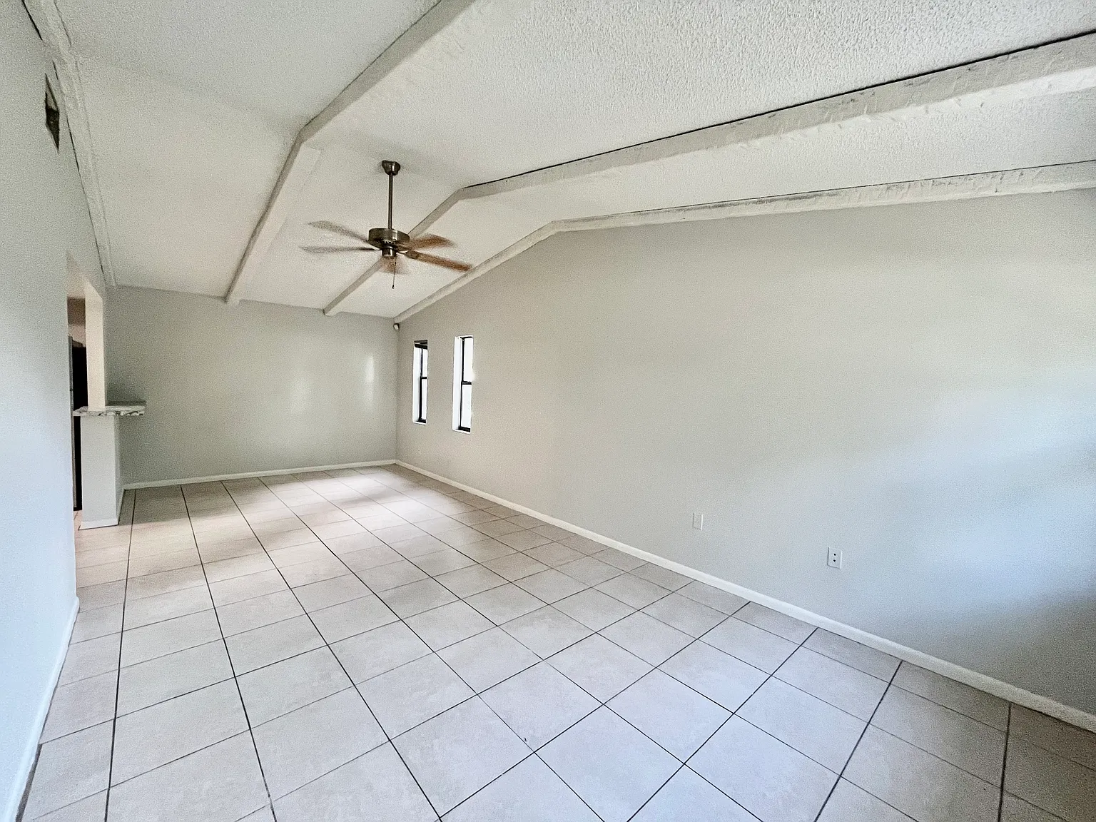 2 bed, 875 sqft, $1,395 — Photo 2