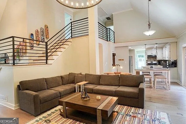 335 Butterfield Ln — Photo 15