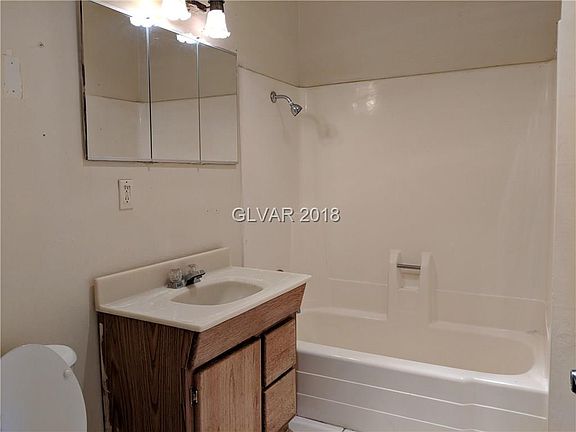 3rd image of 91 E Cactus Ave