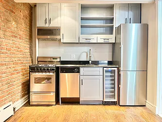 Rented by Century 21 Premier 