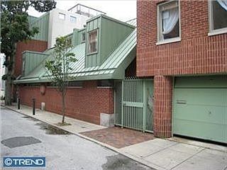 1st image of 206 S Sartain St
