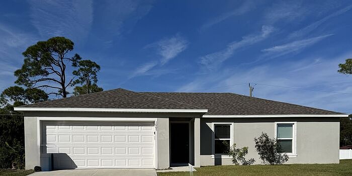 1st image of 1005 Quail St SE