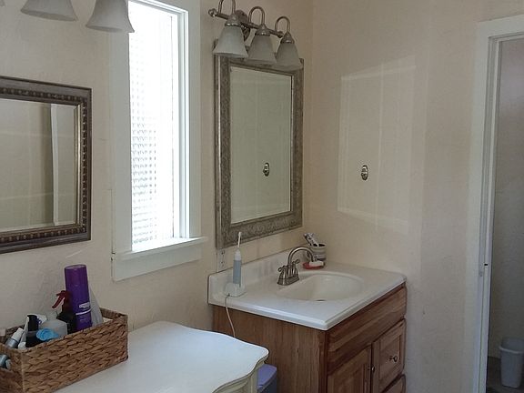 area master to bath