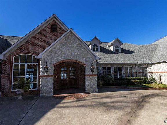 4th image of 119 Lake Bluff Dr