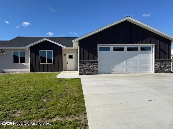 1965 1st Ave E, Dickinson, ND 58601