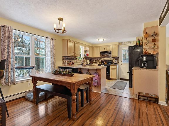5th image of 688 Townhouse Road