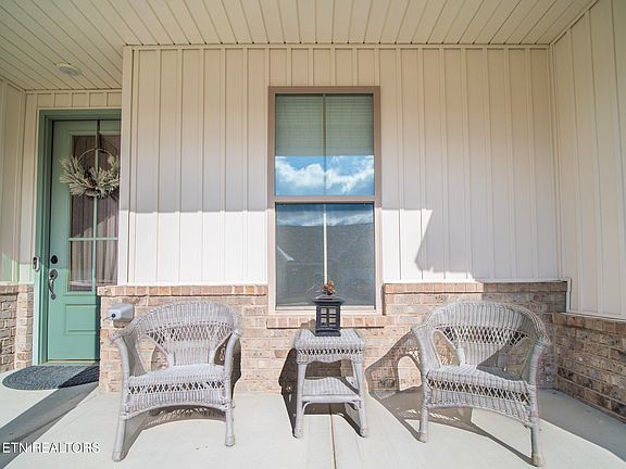 3rd image of 113 Elise Way