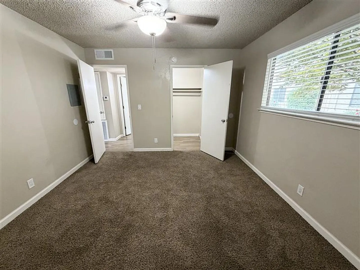 Cedar Apartments — Photo 4
