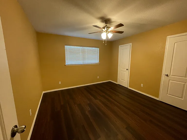 608 Coolwood Ln — Photo 11