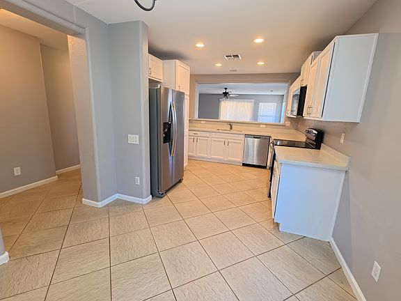 4th image of 1744 E Maddison Cir