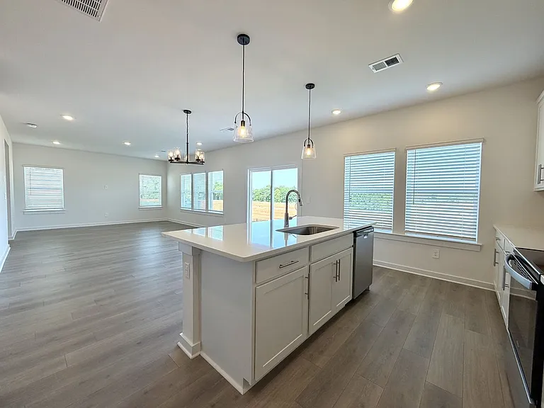 2372 Woodmeadow Dr — Photo 12