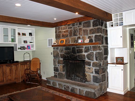 Stone Fireplace in FR