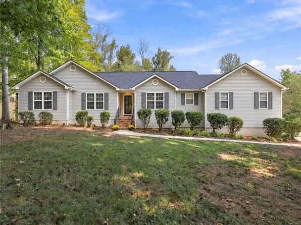 7500 Bartonshire Ct, Oak Ridge, NC 27310