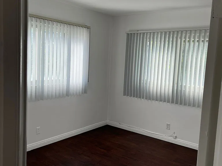 8315 W Manchester Ave #4 — Photo 12