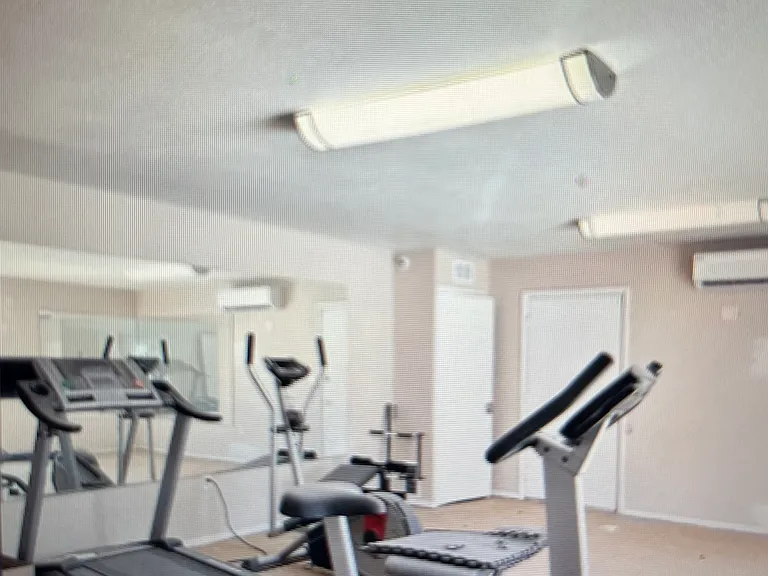 1014 E Spence Ave — Photo 35