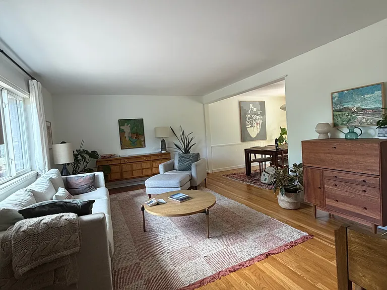970 McIntire St — Photo 5