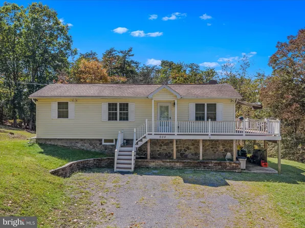 608 Dehaven Rd, Berkeley Springs, WV 25411