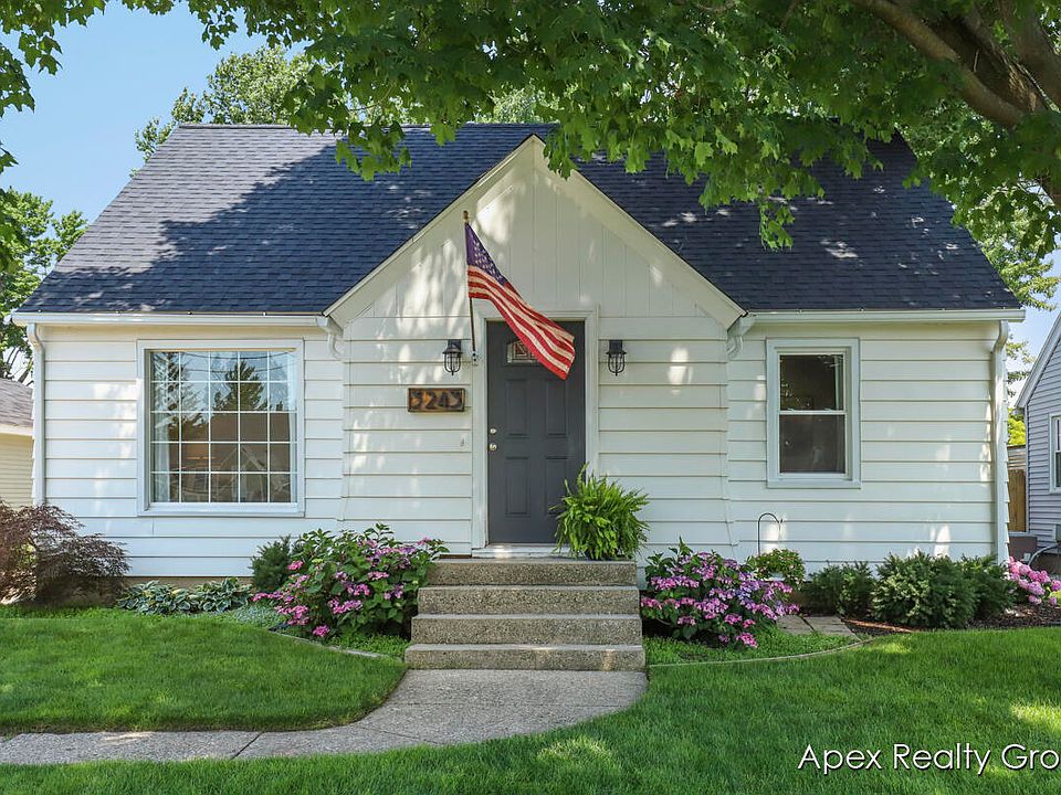 3243 Allen St, Hudsonville, MI 49426 | Zillow