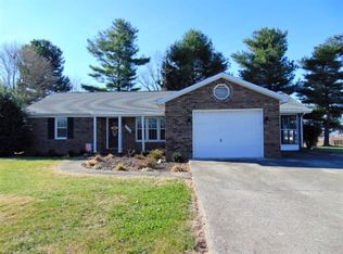 104 Cooper Dr, Lebanon, KY 40033