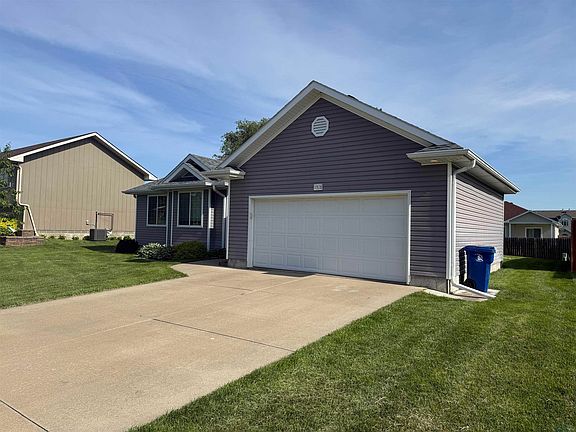 2nd image of 1928 Missouri View Ln