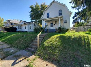 2750 11th Ave, Moline, IL 61265