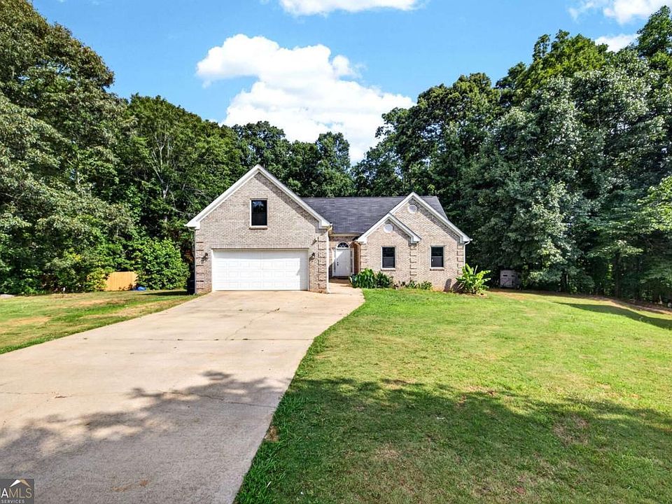 1st image of 75 Pebble Ln