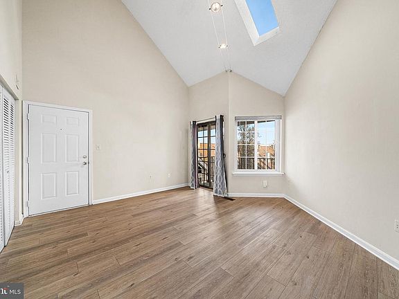 4th image of 10835 Amherst Ave APT C