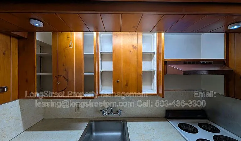 205 NW 11th St #5 — Photo 5