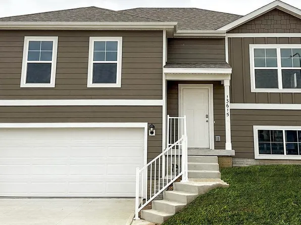 8820 S 185th St, Omaha, NE 68136