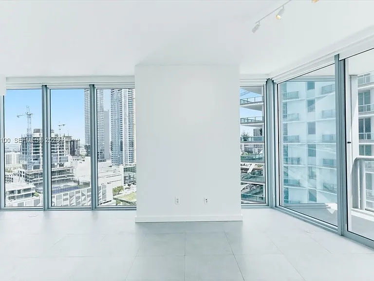 888 Biscayne Blvd #2212 — Photo 10