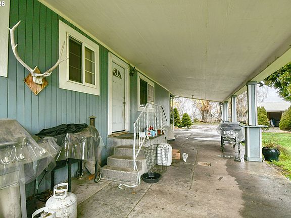 4th image of 32611 Baxter Rd