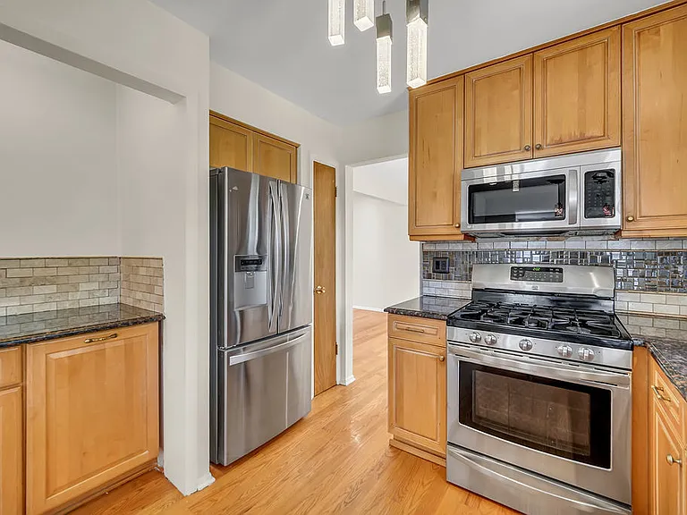 1100 Lockwood Dr — Photo 13