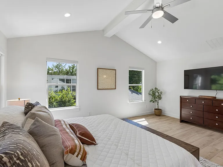 4404 Rusk Ave — Photo 14