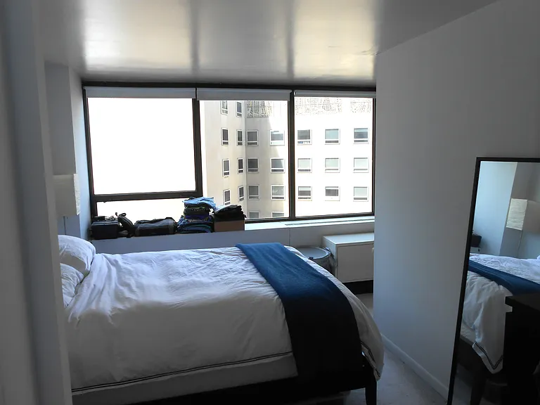2800 N Lake Shore Dr #1311 — Photo 10