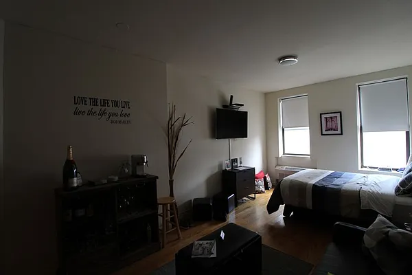 Rented by Mossanen Group | media 11