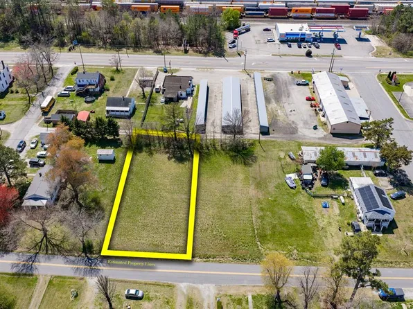 W Carolina Ave #14, Crewe, VA 23930