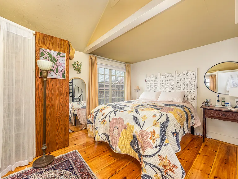 14 Nicholson Hl #B — Photo 13