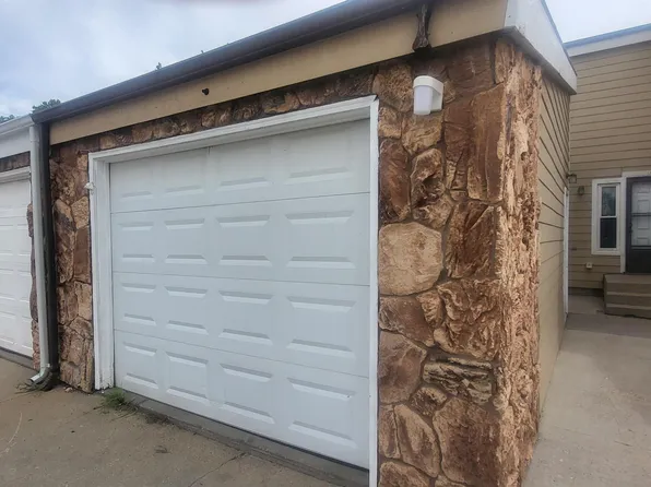 120 E Davis St, Rawlins, WY 82301
