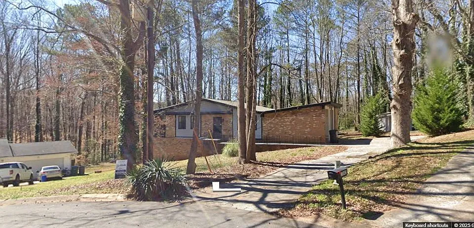 1041 Mountain Woods Ct
