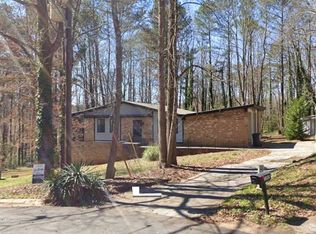 1041 Mountain Woods Ct, Stone Mountain, GA 30087