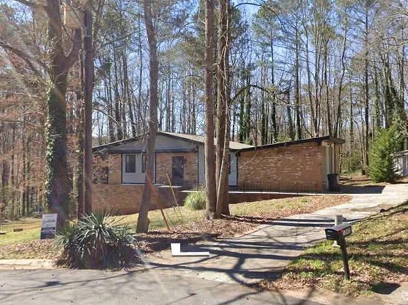 1041 Mountain Woods Ct, Stone Mountain, GA 30087