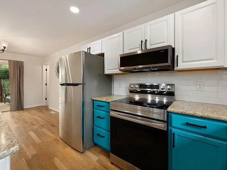 909 Willshire Dr — Photo 12